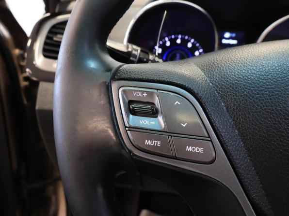 Hyundai Santa Fe III с пробегом 2013 года, цена 1 539 800 рублей, 229075 км, внедорожник, Автокод Объявления