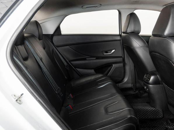 Hyundai Elantra VII (CN7) Рестайлинг с пробегом 2023 года, цена 1 750 000 рублей, 70100 км, седан, Автокод Объявления