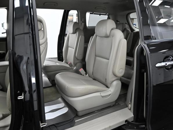 Kia Carnival III с пробегом 2018 года, цена 2 699 000 рублей, 97000 км, минивэн, Автокод Объявления