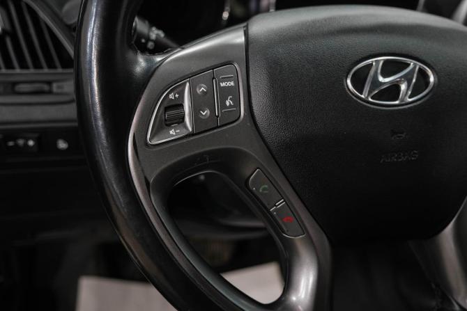 Hyundai ix35 I Рестайлинг с пробегом 2013 года, цена 1 709 000 рублей, 130000 км, внедорожник, Автокод Объявления
