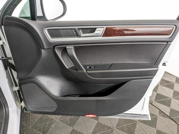 Volkswagen Touareg II Рестайлинг с пробегом 2016 года, цена 2 675 000 рублей, 147407 км, внедорожник, Автокод Объявления