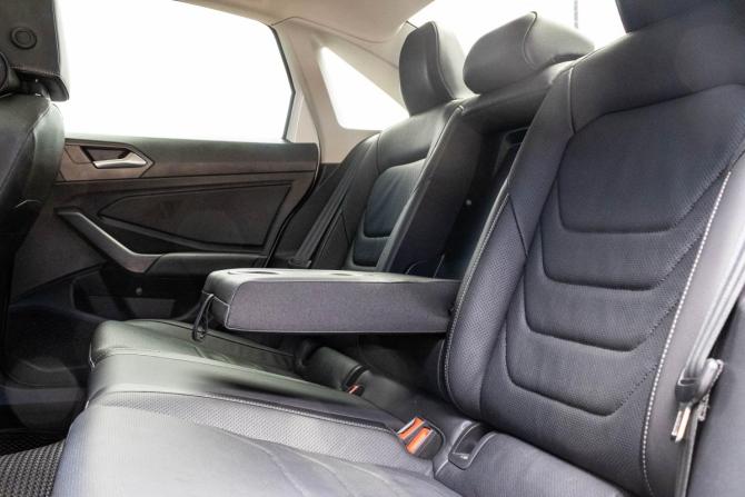 Volkswagen Jetta VII с пробегом 2020 года, цена 2 519 000 рублей, 82856 км, седан, Автокод Объявления