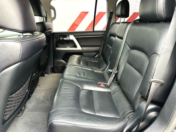 Toyota Land Cruiser 200 Series Рестайлинг 1 с пробегом 2012 года, цена 3 540 000 рублей, 283728 км, внедорожник, Автокод Объявления