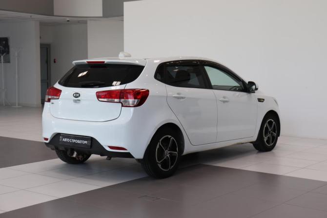 Kia Rio III Рестайлинг с пробегом 2017 года, цена 1 188 000 рублей, 73710 км, хэтчбек, Автокод Объявления