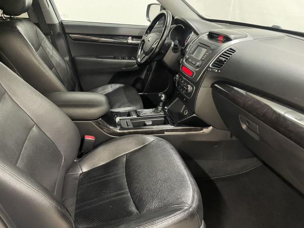Kia Sorento II Рестайлинг с пробегом 2013 года, цена 1 699 000 рублей, 195179 км, внедорожник, Автокод Объявления