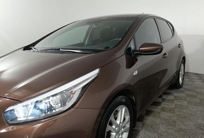 Kia Ceed II с пробегом 2014 года, цена 1 380 000 рублей, 107573 км, хэтчбек, Автокод Объявления