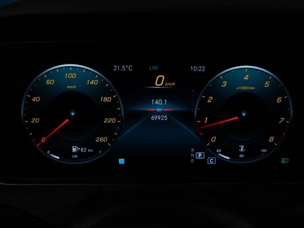 Mercedes-Benz E-Класс V (W213 S213 C238) Рестайлинг с пробегом 2021 года, цена 4 190 900 рублей, 69925 км, седан, Автокод Объявления