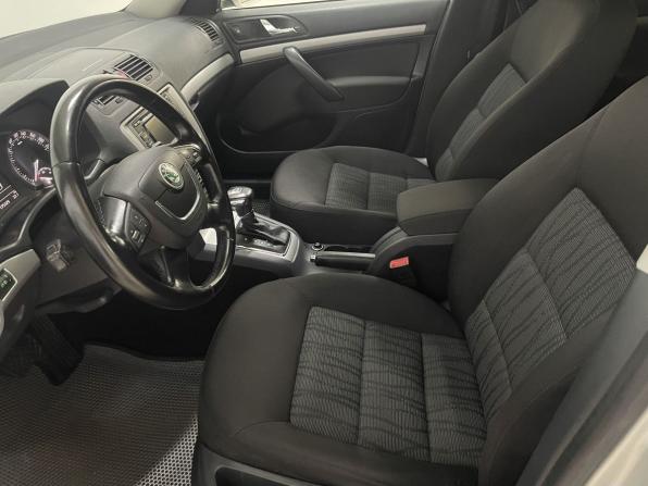 Skoda Octavia II (A5) Рестайлинг с пробегом 2012 года, цена 780 000 рублей, 175329 км, лифтбек, Автокод Объявления