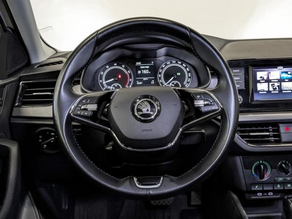 Skoda Rapid II с пробегом 2022 года, цена 1 825 000 рублей, 30457 км, лифтбек, Автокод Объявления