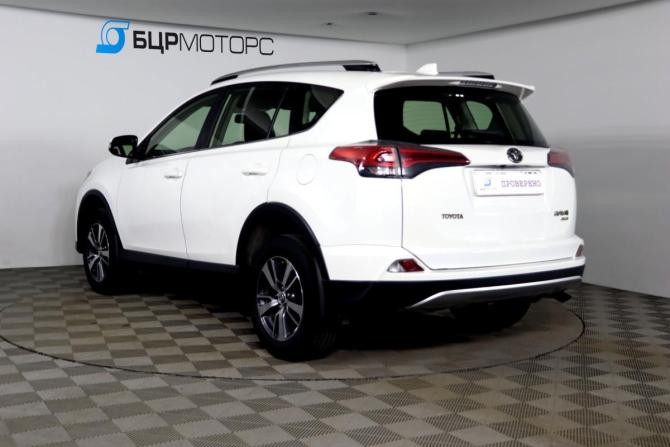 Toyota RAV4 IV (XA40) Рестайлинг с пробегом 2016 года, цена 2 289 990 рублей, 93285 км, внедорожник, Автокод Объявления
