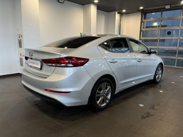 Hyundai Elantra VI (AD) с пробегом 2018 года, цена 1 235 000 рублей, 124740 км, седан, Автокод Объявления