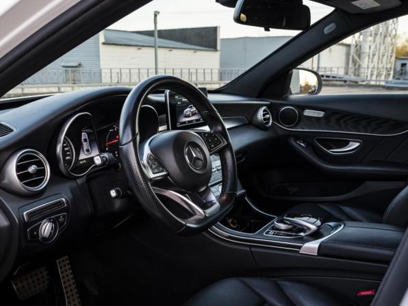 Mercedes-Benz C-Класс IV (W205) с пробегом 2018 года, цена 2 649 000 рублей, 129278 км, седан, Автокод Объявления