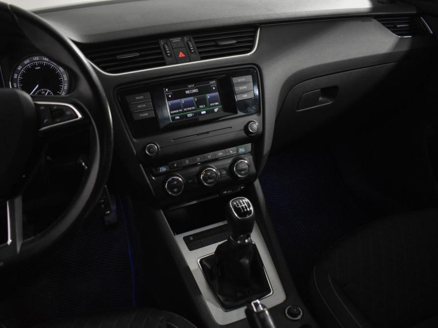 Skoda Octavia III (A7) Санкт-Петербург  - изображение 17