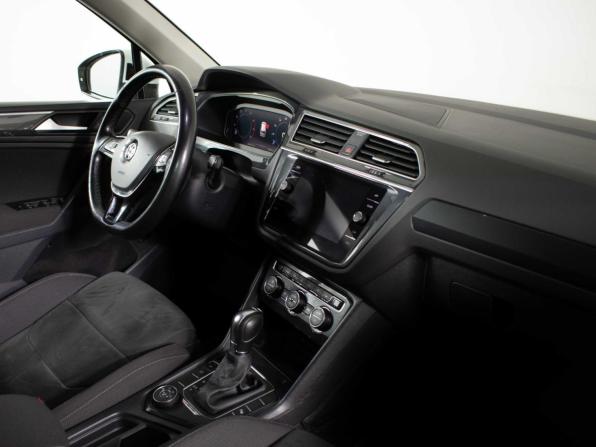 Volkswagen Tiguan II с пробегом 2019 года, цена 3 265 000 рублей, 107000 км, внедорожник, Автокод Объявления