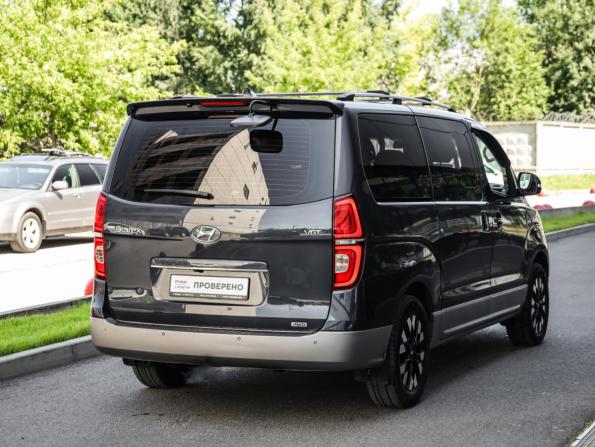 Hyundai Grand Starex I Рестайлинг 2 с пробегом 2018 года, цена 3 599 000 рублей, 89932 км, минивэн, Автокод Объявления