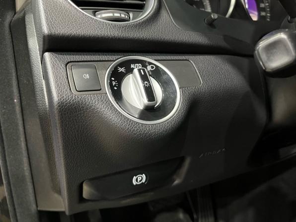 Mercedes-Benz C-Класс III (W204) Рестайлинг с пробегом 2011 года, цена 1 295 000 рублей, 259247 км, седан, Автокод Объявления