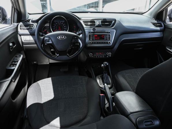 Kia Rio III Рестайлинг с пробегом 2015 года, цена 1 019 000 рублей, 180086 км, седан, Автокод Объявления