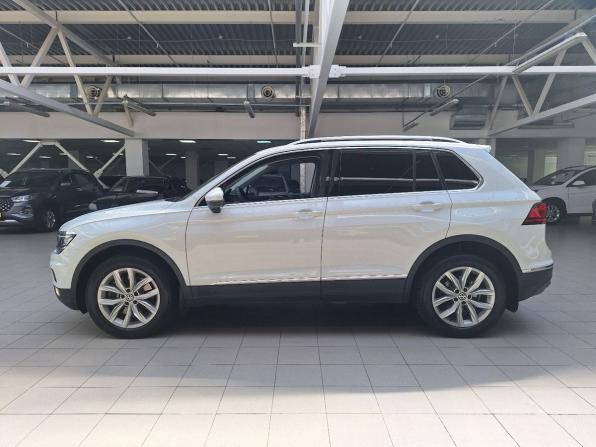 Volkswagen Tiguan II с пробегом 2018 года, цена 2 830 000 рублей, 133386 км, внедорожник, Автокод Объявления