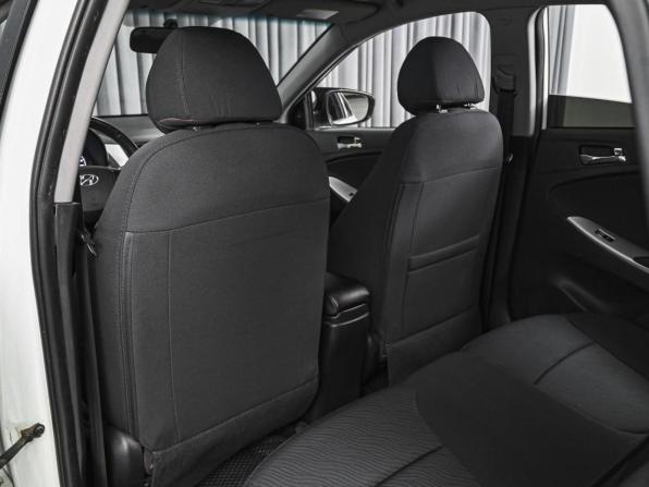 Hyundai Solaris I с пробегом 2013 года, цена 824 000 рублей, 139068 км, седан, Автокод Объявления