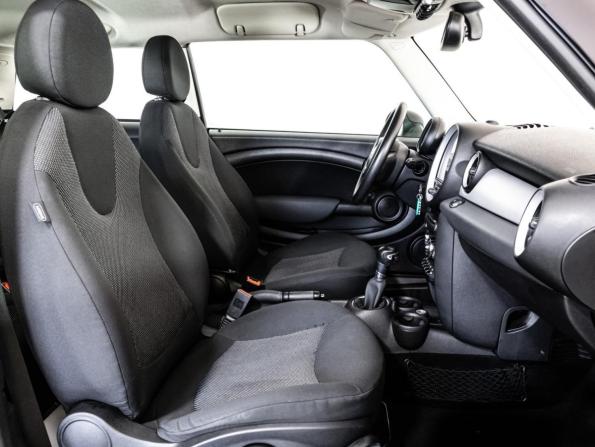 Mini Hatch II (R56) Рестайлинг с пробегом 2011 года, цена 849 000 рублей, 210254 км, хэтчбек, Автокод Объявления