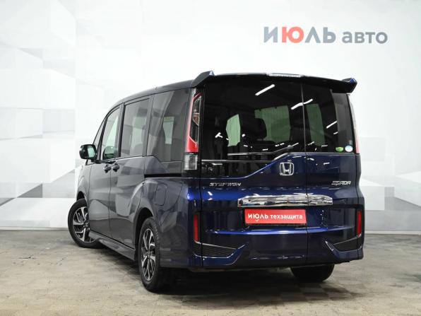 Honda Stepwgn V Рестайлинг с пробегом 2018 года, цена 2 400 000 рублей, 119800 км, минивэн, Автокод Объявления