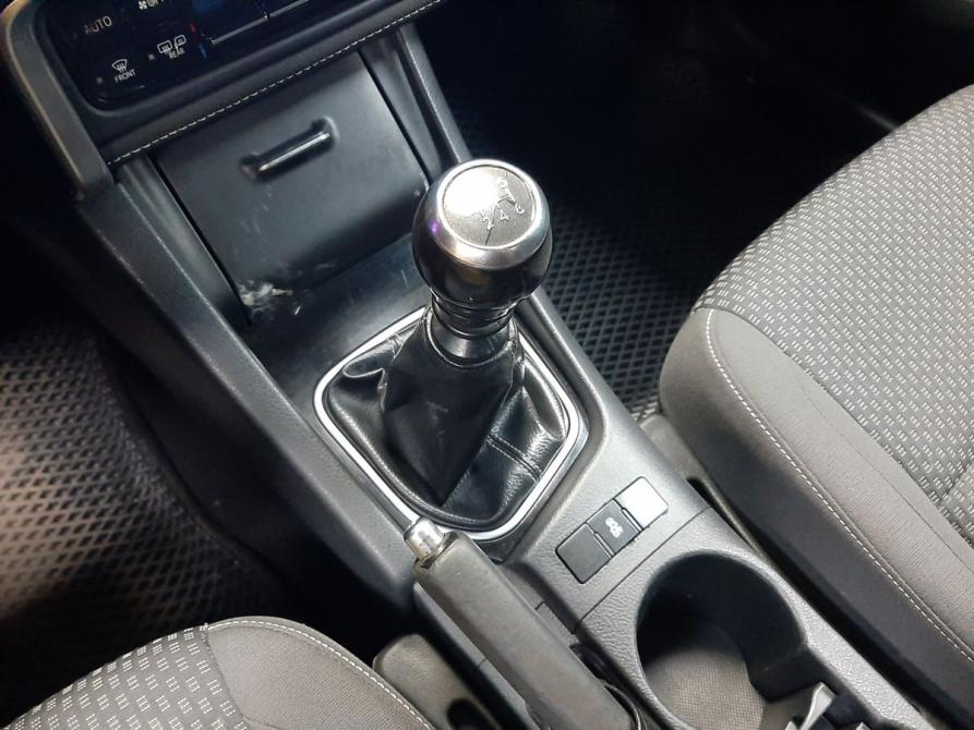 Toyota Corolla XI (E160 E170 E180) Рестайлинг 1 Москва  - изображение 16