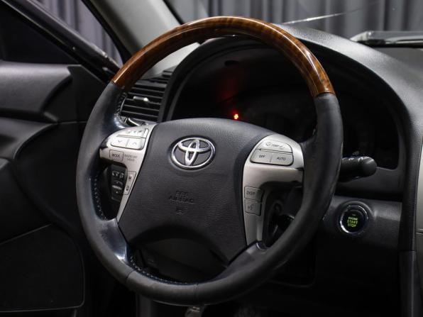 Toyota Camry VI (XV40) Рестайлинг с пробегом 2009 года, цена 829 000 рублей, 431654 км, седан, Автокод Объявления