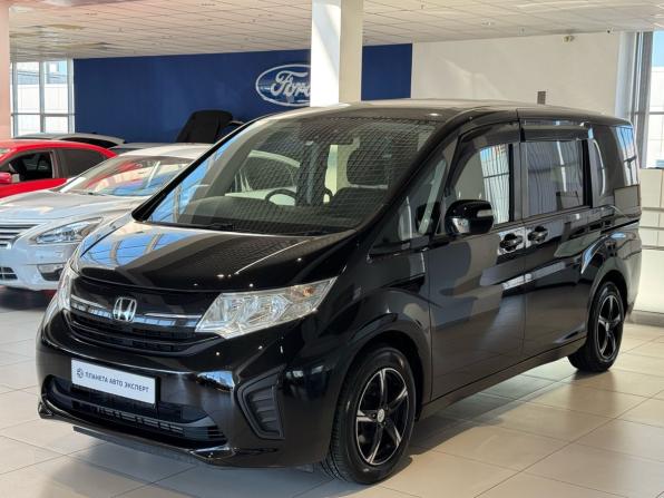 Honda Stepwgn V Рестайлинг с пробегом 2018 года, цена 1 789 000 рублей, 177270 км, минивэн, Автокод Объявления