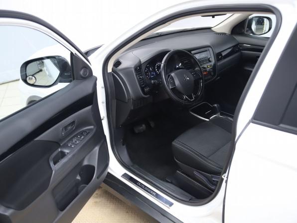 Mitsubishi Outlander III Рестайлинг 3 с пробегом 2019 года, цена 1 950 000 рублей, 181052 км, внедорожник, Автокод Объявления