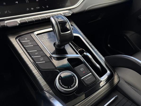 Geely Atlas Pro с пробегом 2024 года, цена 2 200 000 рублей, 66346 км, внедорожник, Автокод Объявления