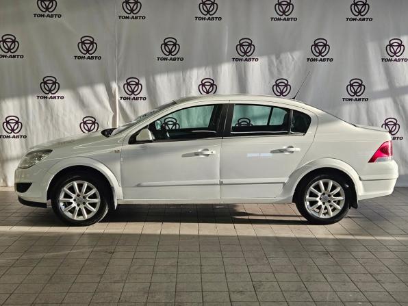 Opel Astra H Рестайлинг с пробегом 2013 года, цена 633 000 рублей, 127891 км, седан, Автокод Объявления