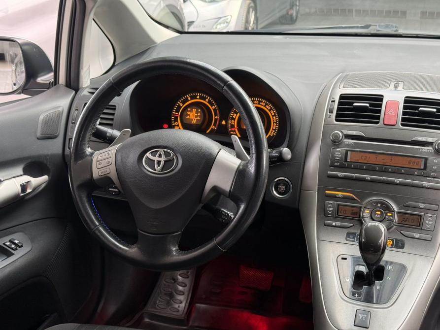 Toyota Auris I Челябинск  - изображение 23