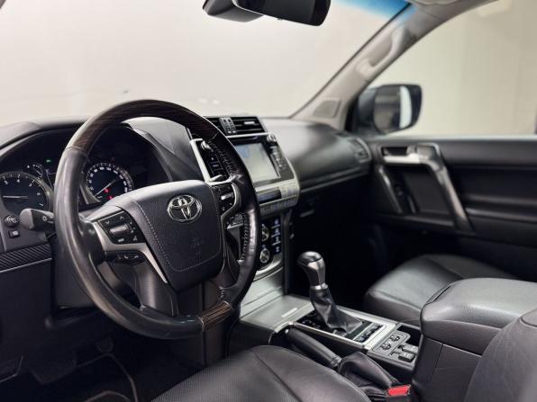 Toyota Land Cruiser Prado 150 Series Рестайлинг 2 с пробегом 2018 года, цена 5 454 000 рублей, 116500 км, внедорожник, Автокод Объявления