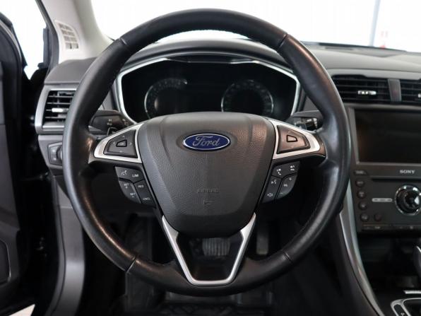 Ford Mondeo V с пробегом 2017 года, цена 1 650 000 рублей, 177029 км, седан, Автокод Объявления