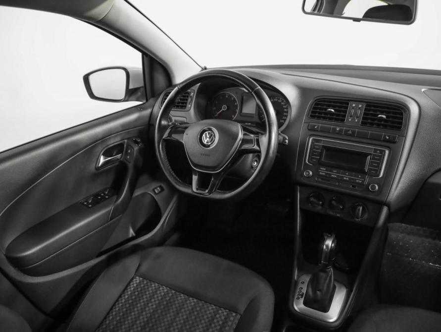 Volkswagen Polo V Рестайлинг Санкт-Петербург  - изображение 10