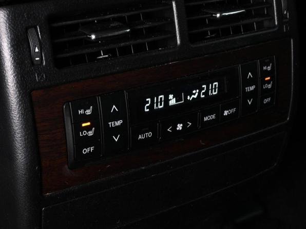 Toyota Land Cruiser 200 Series Рестайлинг 2 с пробегом 2016 года, цена 5 875 000 рублей, 156311 км, внедорожник, Автокод Объявления