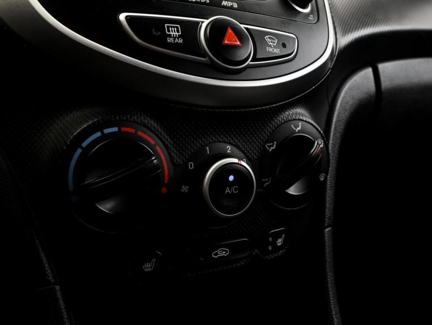 Hyundai Solaris I Волгоград  - изображение 14