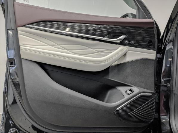 Geely Monjaro I с пробегом 2023 года, цена 3 250 000 рублей, 37140 км, внедорожник, Автокод Объявления