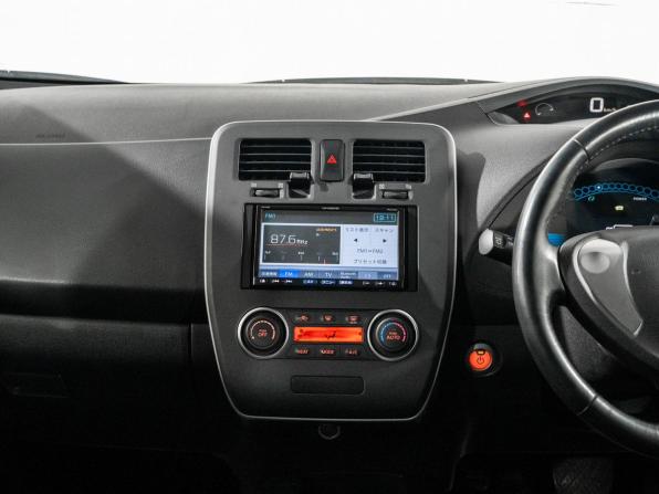Nissan Leaf I (ZE0/AZE0) с пробегом 2012 года, цена 760 000 рублей, 82608 км, хэтчбек, Автокод Объявления
