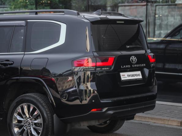 Toyota Land Cruiser 300 Series с пробегом 2022 года, цена 9 299 000 рублей, 51215 км, внедорожник, Автокод Объявления