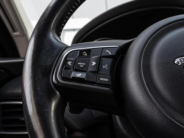 Jaguar F-Pace I с пробегом 2016 года, цена 2 230 000 рублей, 163879 км, внедорожник, Автокод Объявления