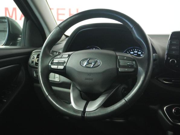 Hyundai i30 III Рестайлинг 2 с пробегом 2022 года, цена 2 292 000 рублей, 15527 км, универсал, Автокод Объявления