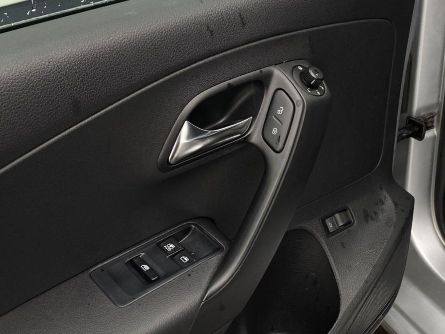 Volkswagen Polo V Москва  - изображение 16
