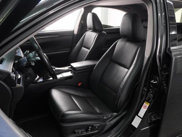 Lexus ES VI Рестайлинг с пробегом 2016 года, цена 1 961 000 рублей, 372913 км, седан, Автокод Объявления