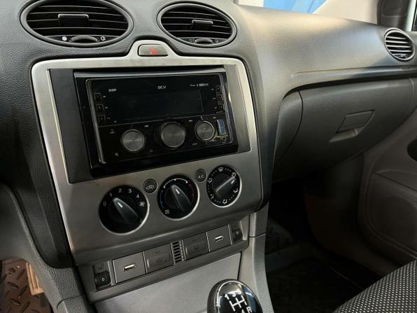 Ford Focus II Рестайлинг с пробегом 2011 года, цена 610 560 рублей, 157460 км, седан, Автокод Объявления