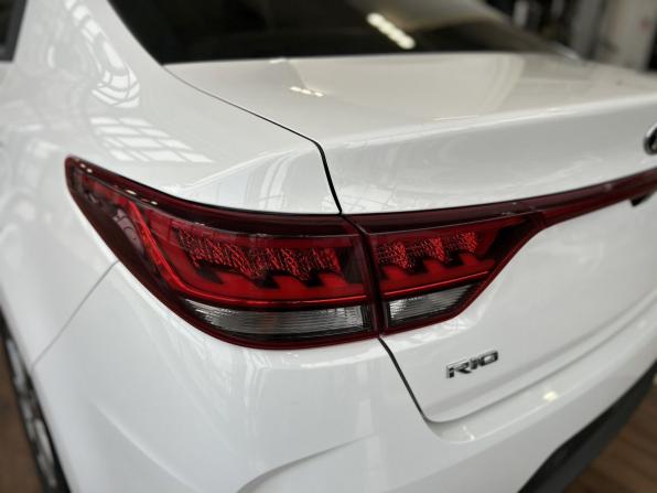 Kia Rio IV Рестайлинг с пробегом 2021 года, цена 1 655 000 рублей, 72014 км, седан, Автокод Объявления
