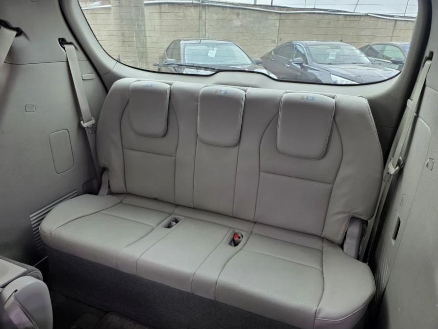 Kia Carnival III Санкт-Петербург  - изображение 24