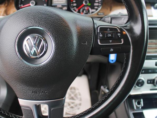 Volkswagen Passat B7 с пробегом 2014 года, цена 1 110 800 рублей, 234250 км, седан, Автокод Объявления