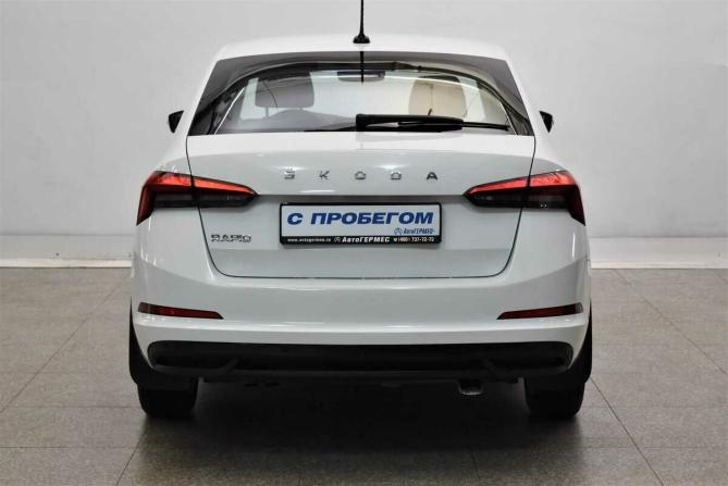 Skoda Rapid II с пробегом 2022 года, цена 1 495 000 рублей, 88170 км, лифтбек, Автокод Объявления