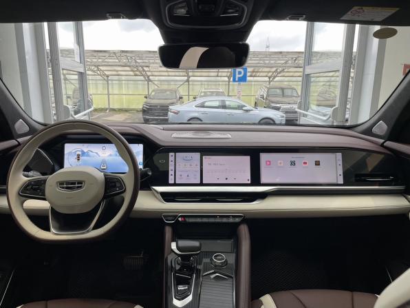 Geely Monjaro I с пробегом 2023 года, цена 3 099 000 рублей, 53000 км, внедорожник, Автокод Объявления